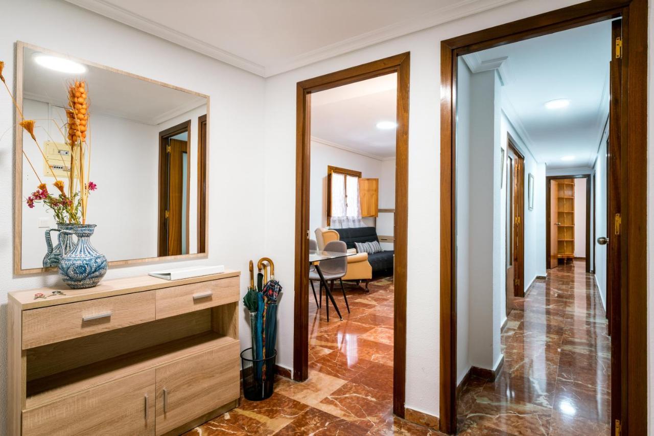 Апартаменты Holi-Rent Estrella Севилья Экстерьер фото
