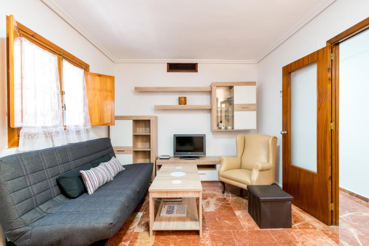 Апартаменты Holi-Rent Estrella Севилья Экстерьер фото