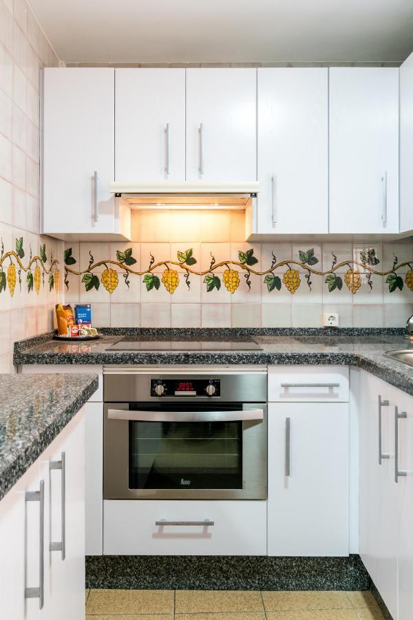 Апартаменты Holi-Rent Estrella Севилья Экстерьер фото
